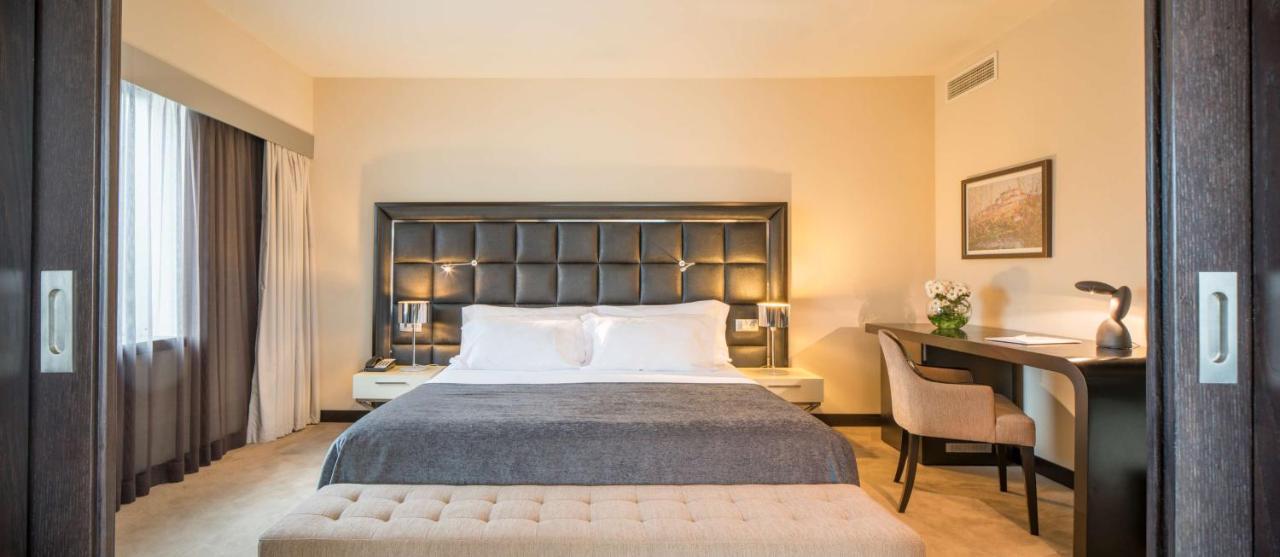 Nh Coimbra Dona Ines Hotel Екстериор снимка