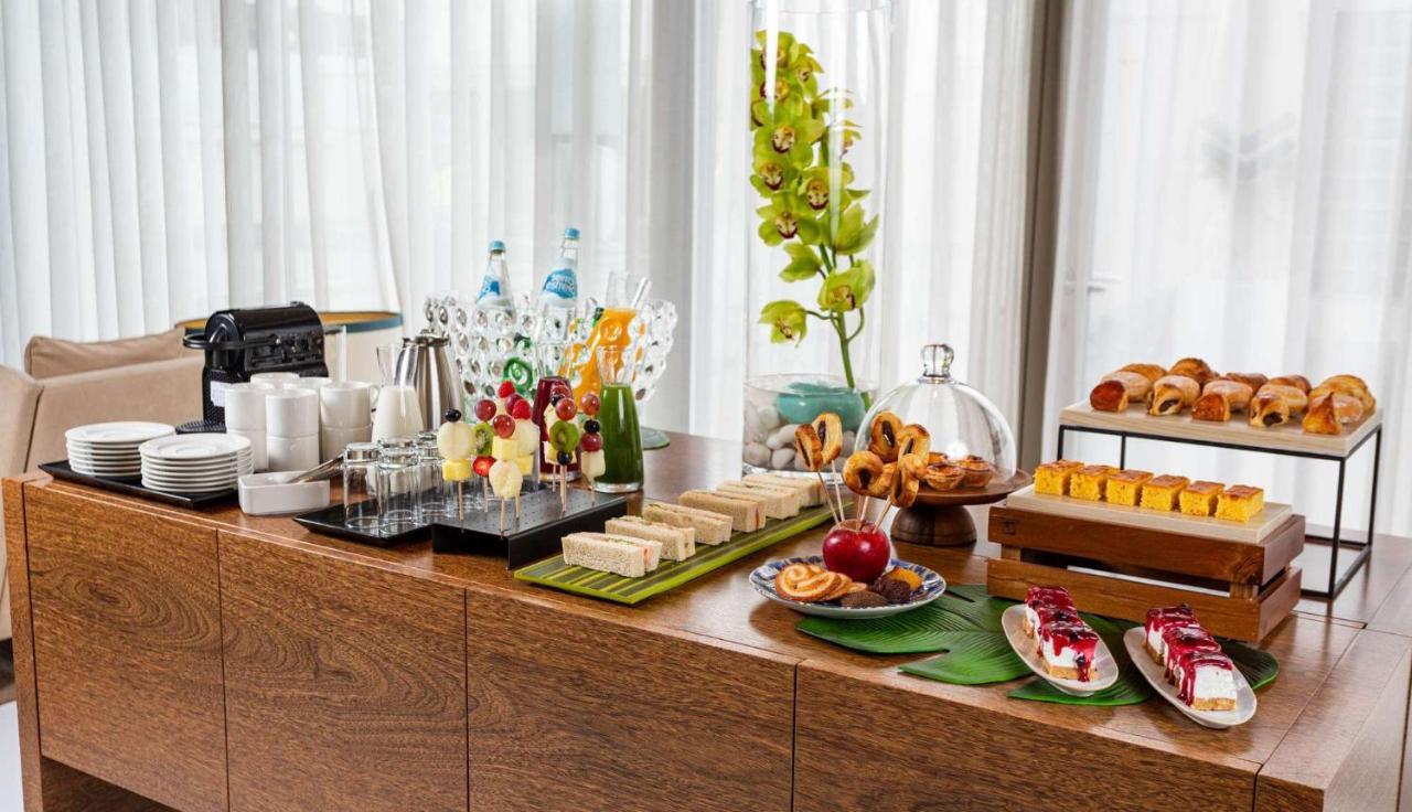 Nh Coimbra Dona Ines Hotel Екстериор снимка