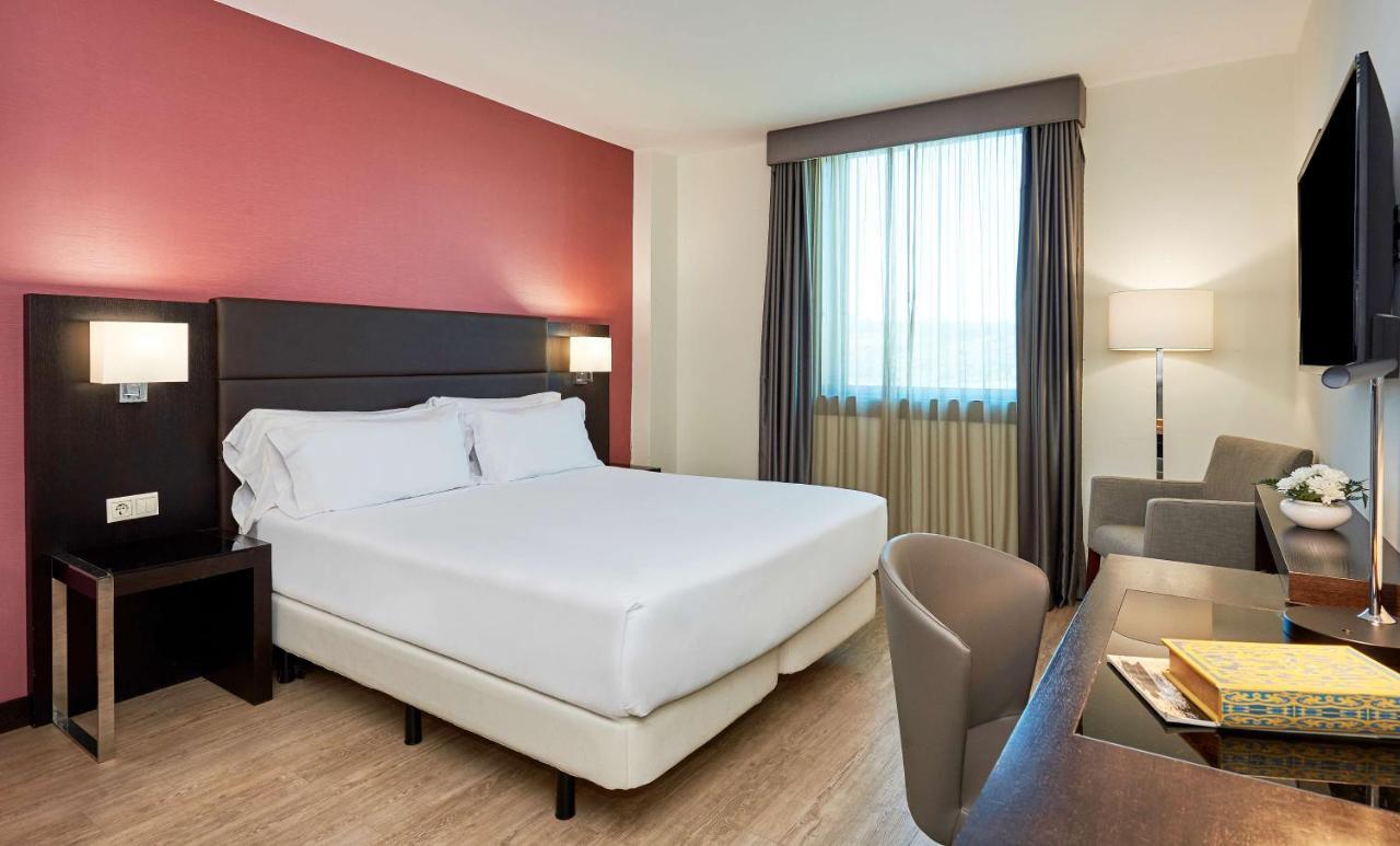 Nh Coimbra Dona Ines Hotel Екстериор снимка