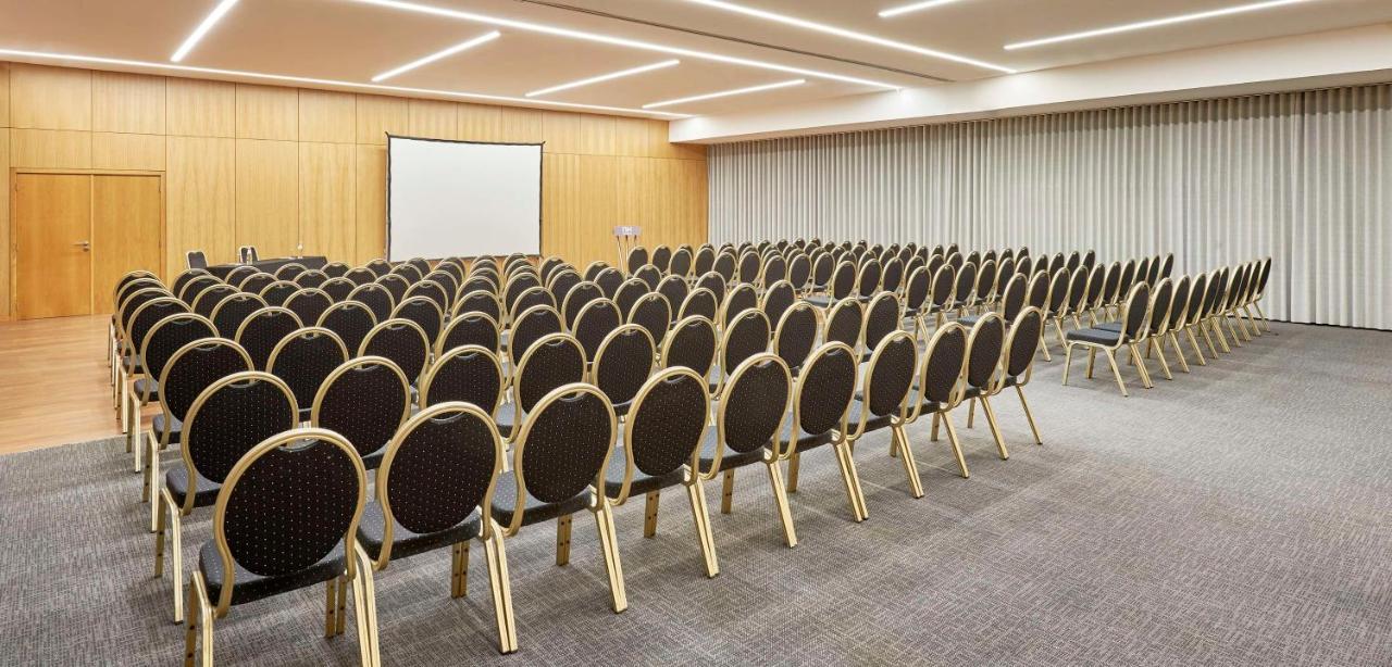 Nh Coimbra Dona Ines Hotel Екстериор снимка